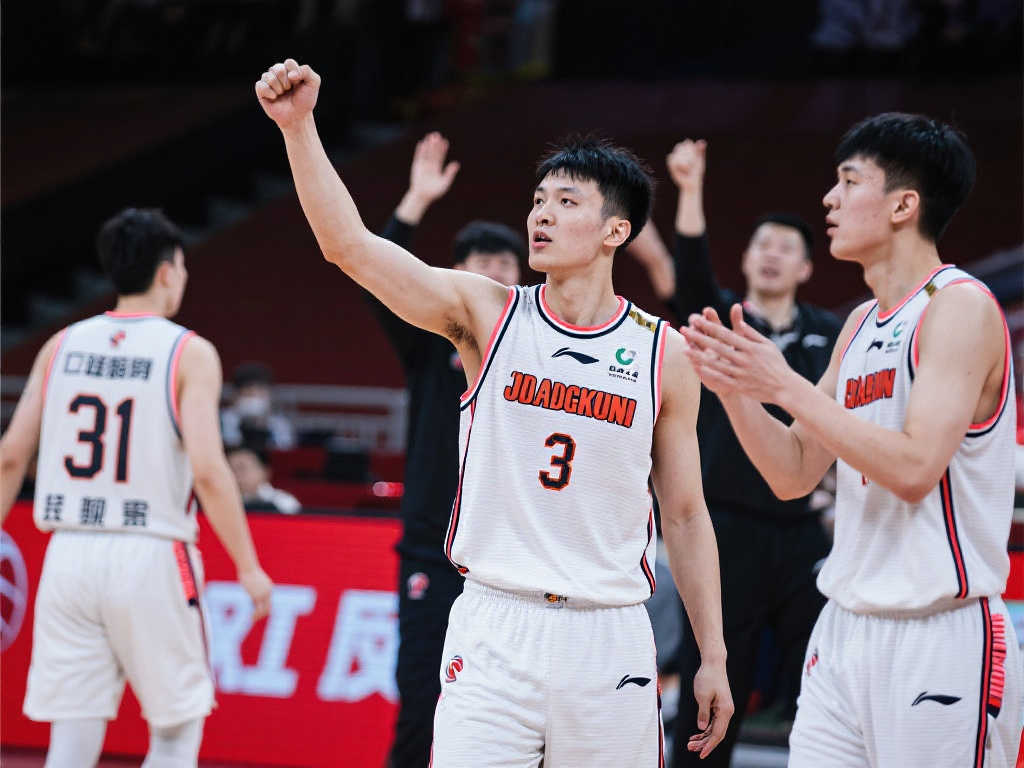 出的佼佼者 出的佼佼者